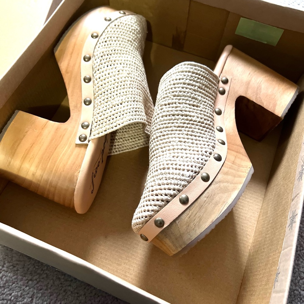 🌟 FREE PEOPLE Claudia Crochet Clog-SIZE 8 - Picture 15 of 16